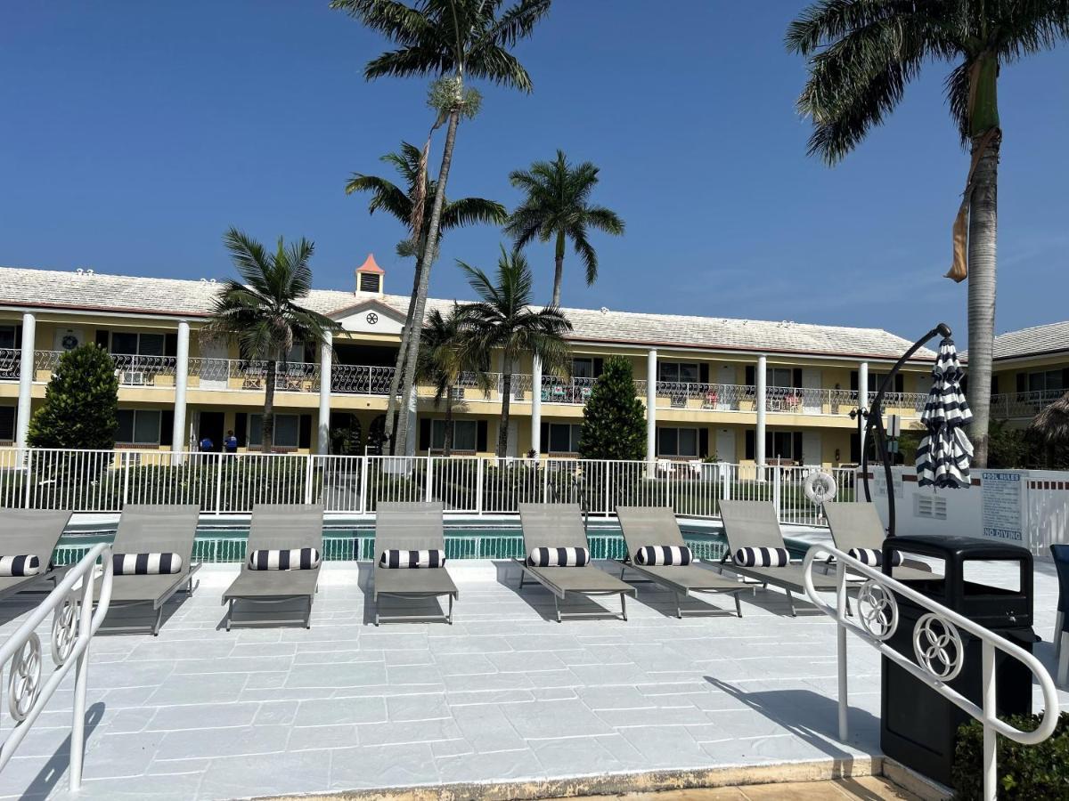 Royal Colonial Lägenhet Boca Raton Exteriör bild