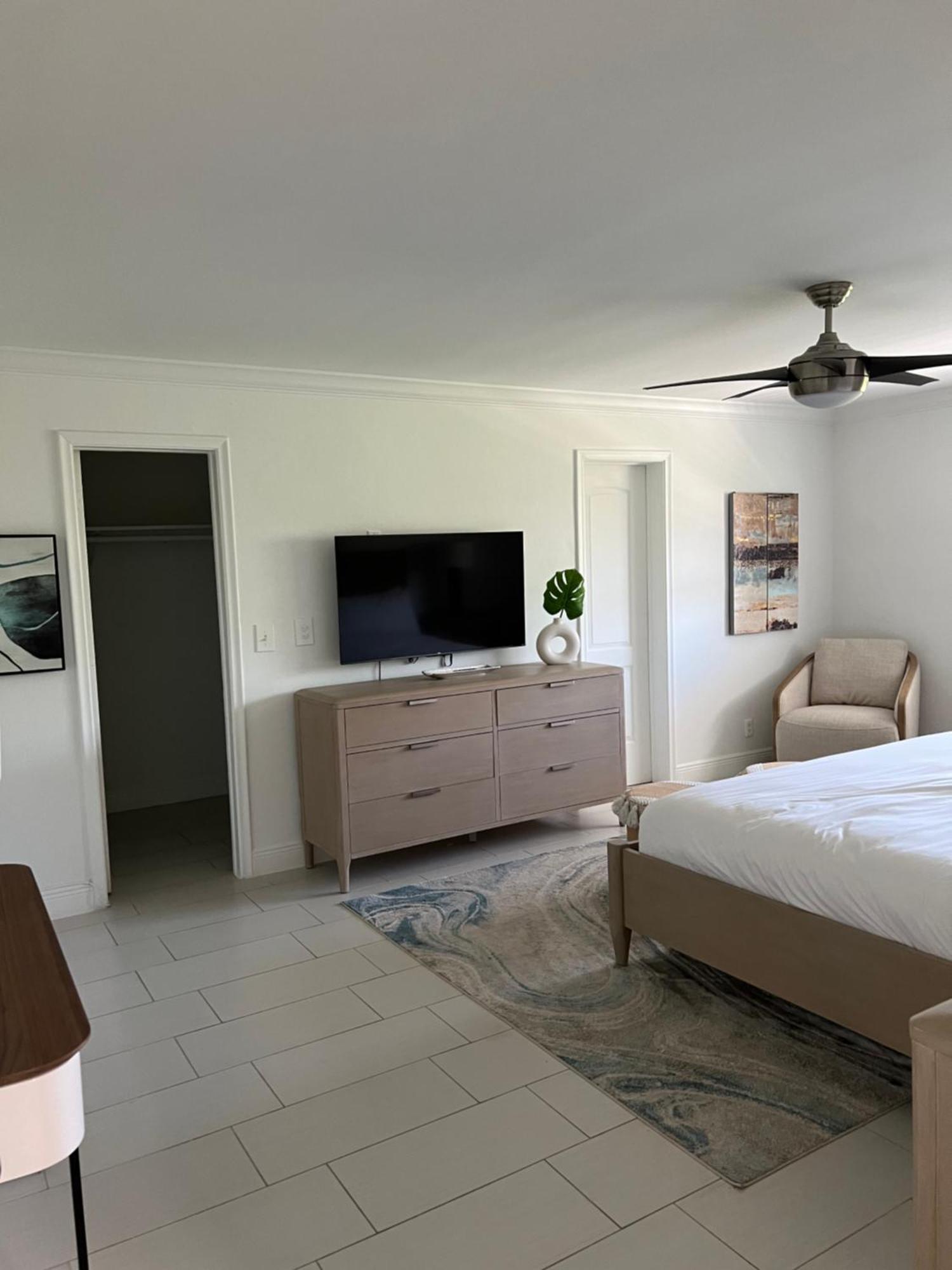 Royal Colonial Lägenhet Boca Raton Exteriör bild